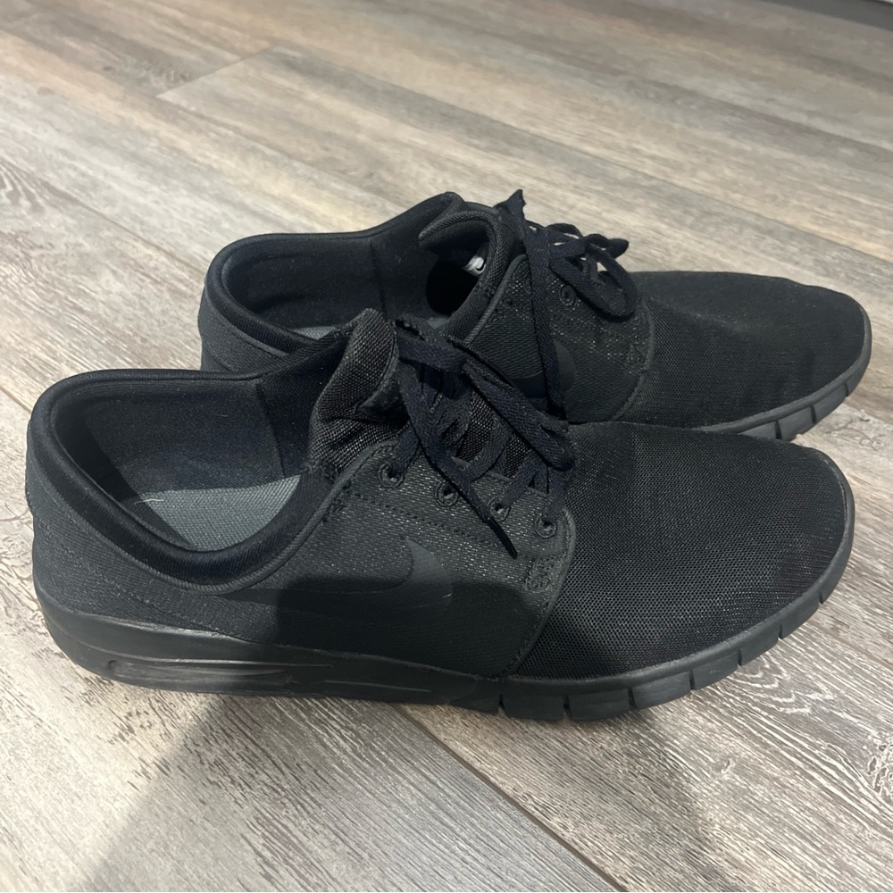 Nike Black Sneakers for Men